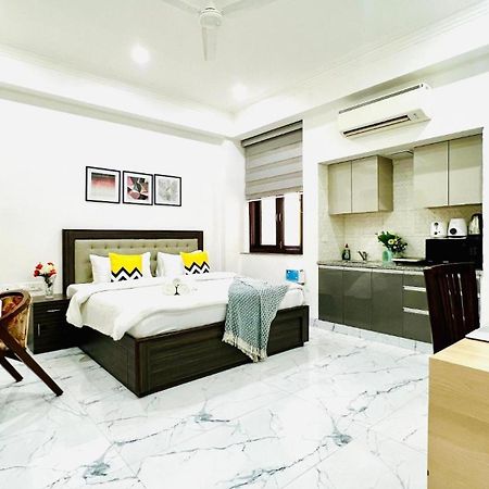 Olive Service Apartments - Golf Course Road Гургаон Экстерьер фото