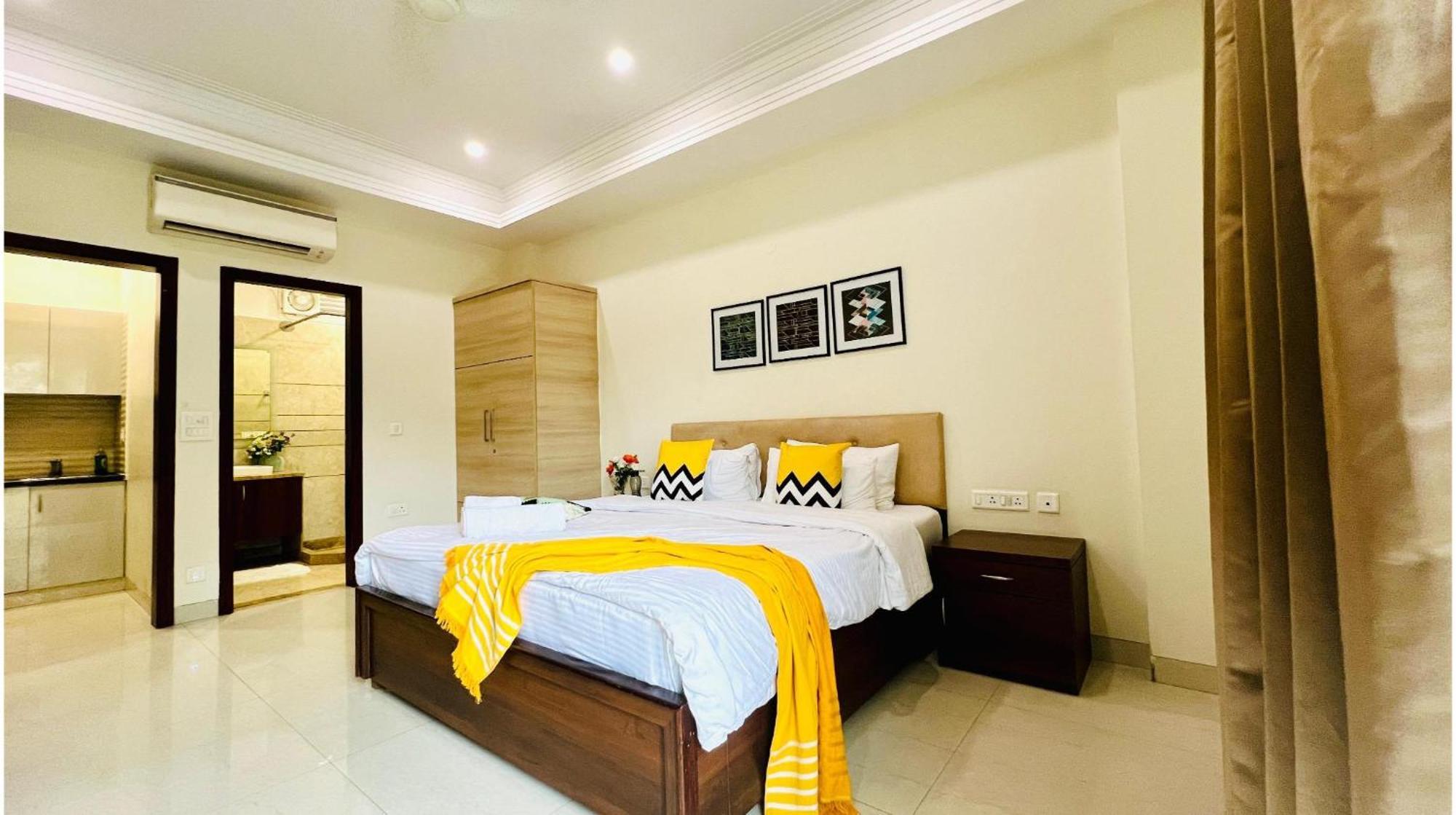 Olive Service Apartments - Golf Course Road Гургаон Экстерьер фото