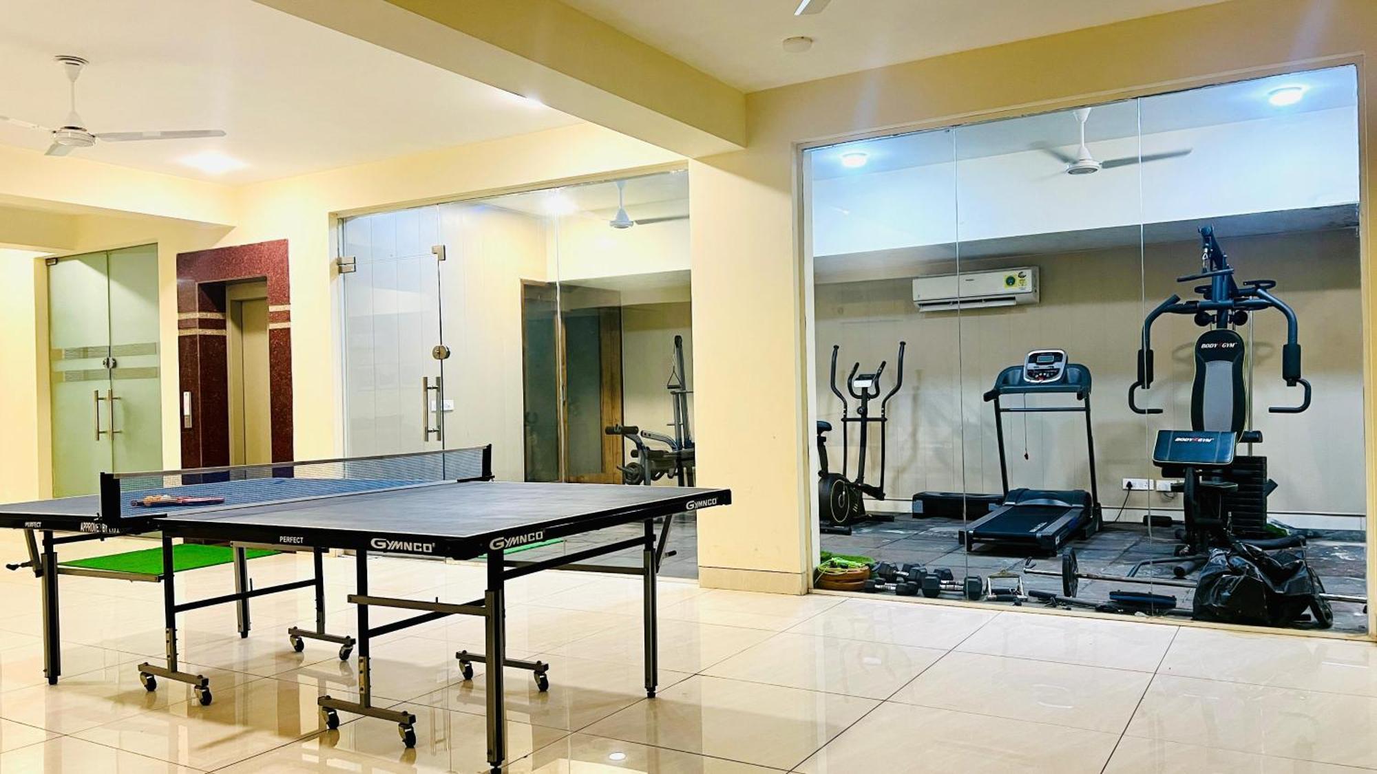 Olive Service Apartments - Golf Course Road Гургаон Экстерьер фото